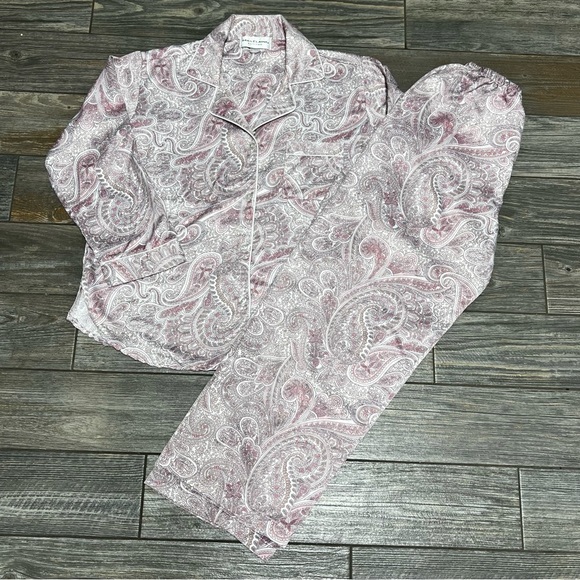 Miss Elaine Other - Miss Elaine Satin Pajama Set Small Long-Sleeve Top & Pants  Pink Floral Pull On